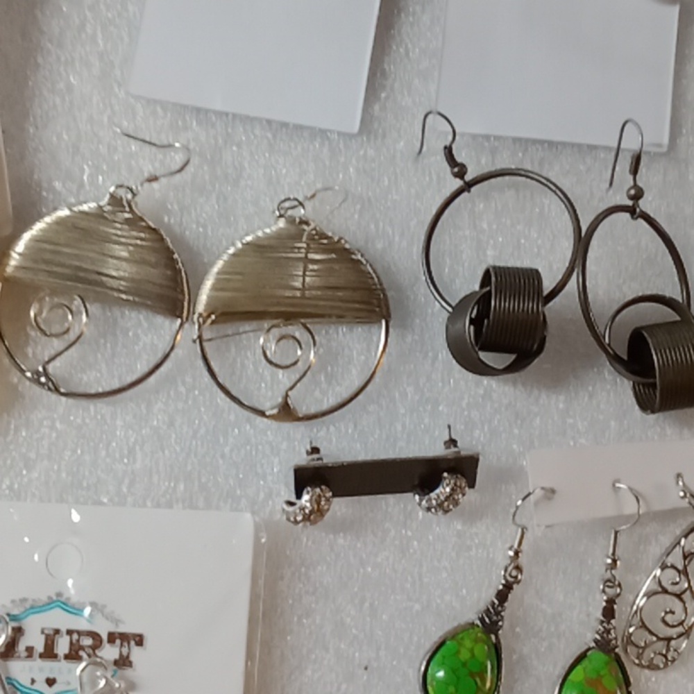 30 Pairs Earrings #A434 - Picture 9 of 10